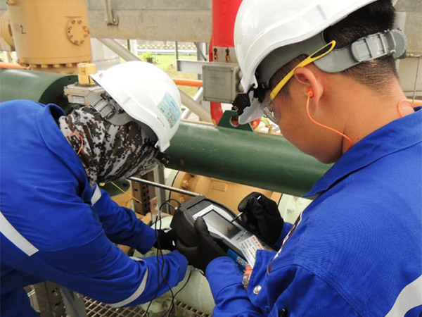 V.E.L.D - Non-Intrusive Acoustic Valve Inspection V.E.L.D - Non-Intrusive Acoustic Valve Inspection